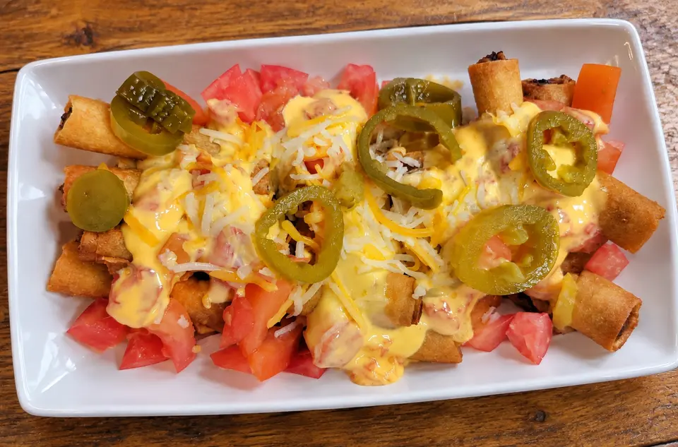 Lumpia nachos